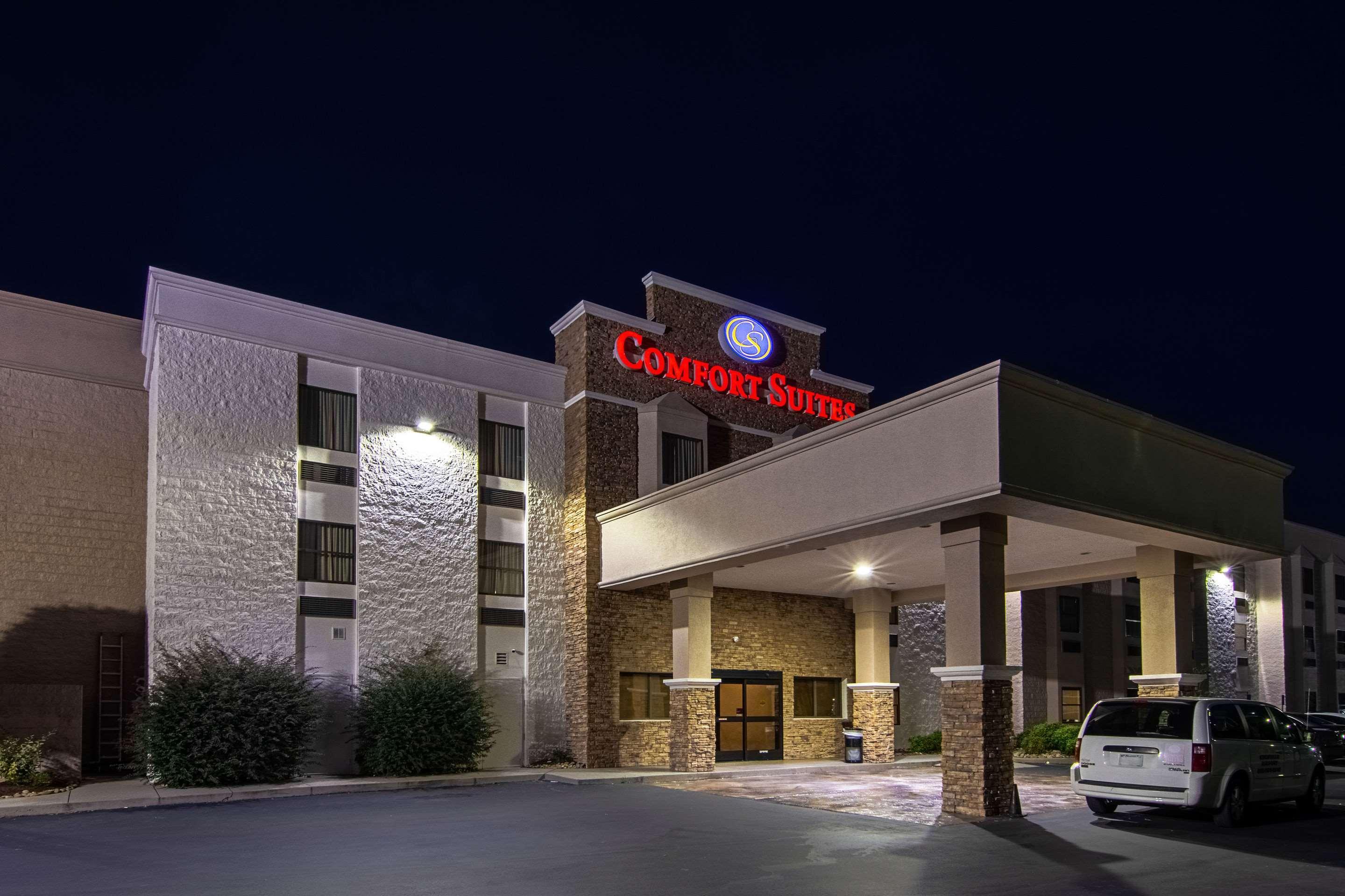คอมฟอร์ท สวีทส์ แอร์พอร์ต Hotel อัลคอ ภายนอก รูปภาพ