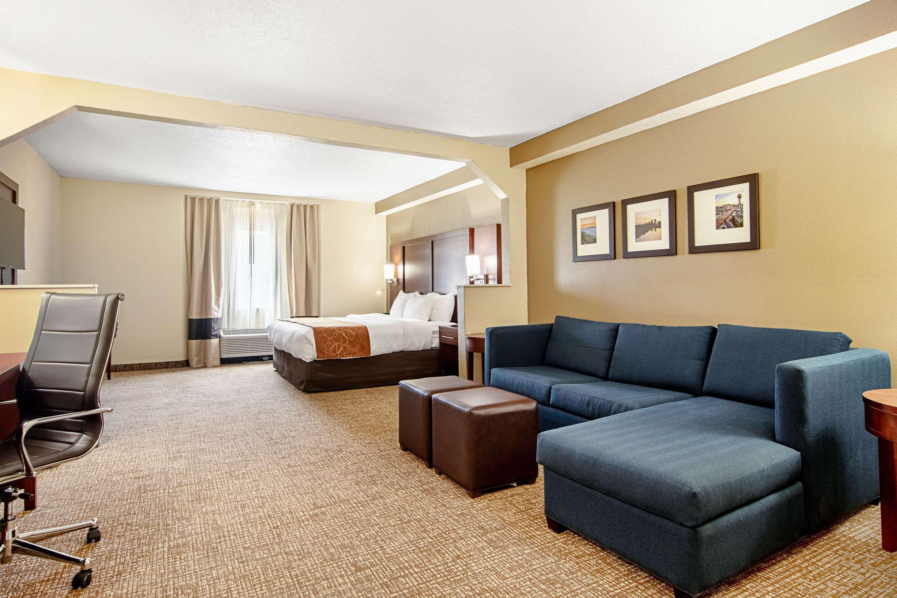 คอมฟอร์ท สวีทส์ แอร์พอร์ต Hotel อัลคอ ภายนอก รูปภาพ