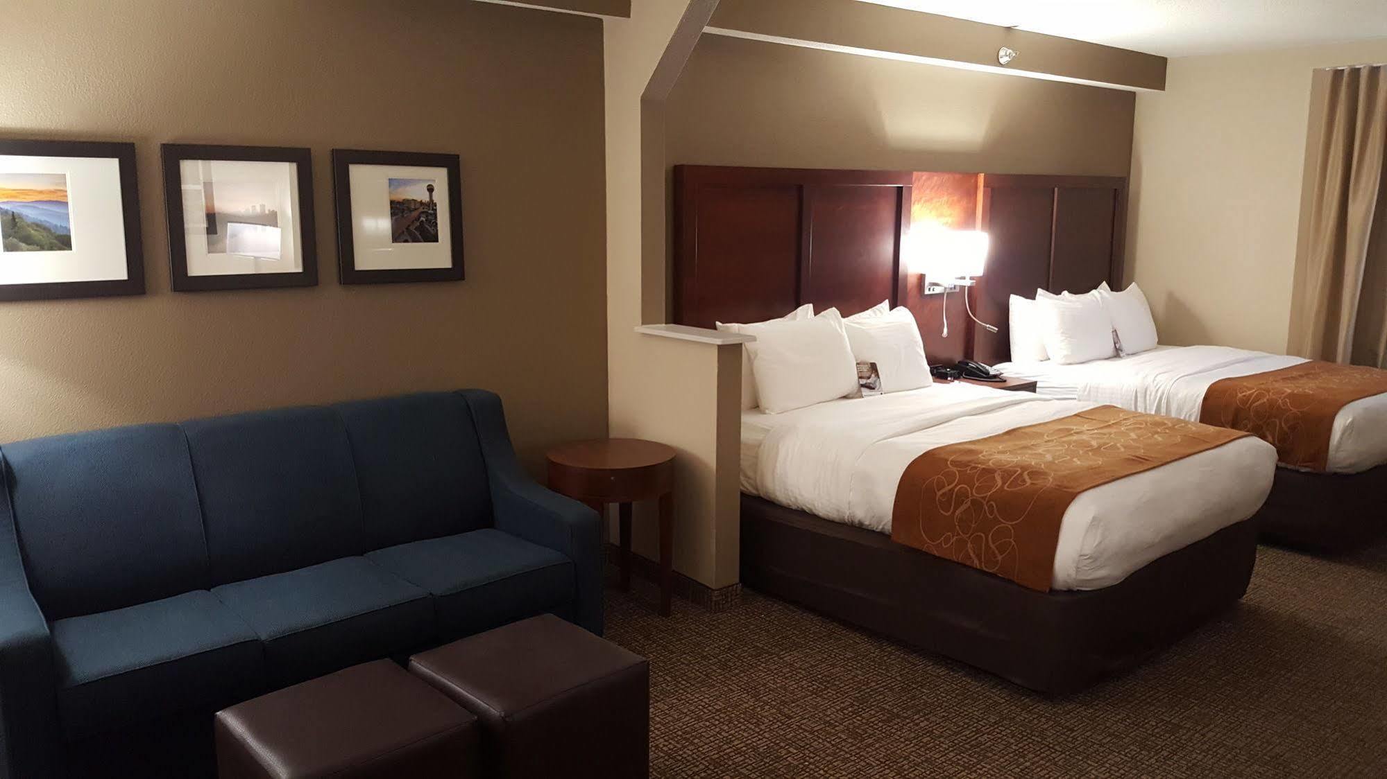 คอมฟอร์ท สวีทส์ แอร์พอร์ต Hotel อัลคอ ภายนอก รูปภาพ
