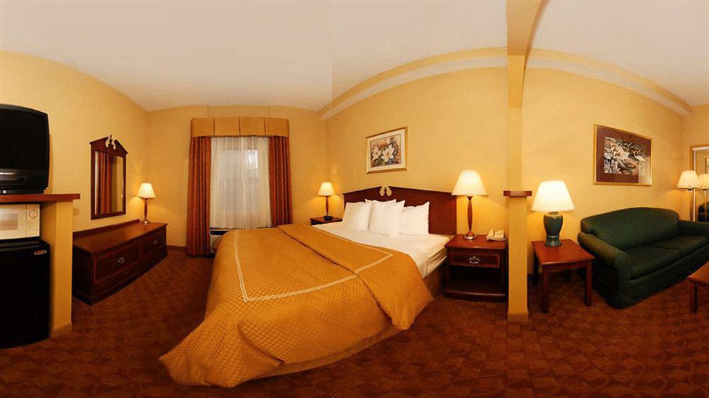 คอมฟอร์ท สวีทส์ แอร์พอร์ต Hotel อัลคอ ภายนอก รูปภาพ